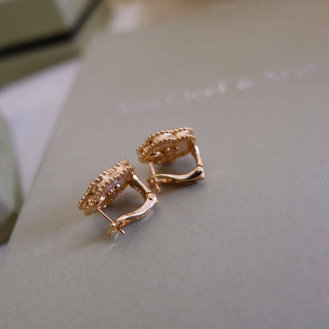 [Luxe]LUCKY PINK GOLD WHITE MOP EARRINGS