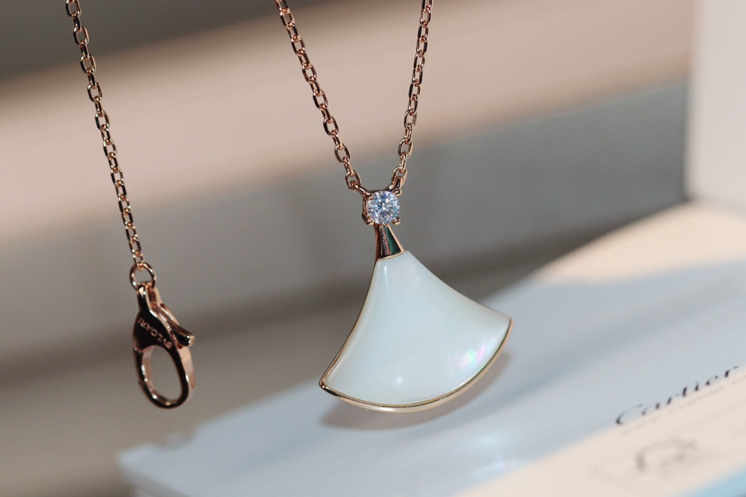 [Luxe]DREAM NECKLACE WHITE MOP PINK GOLD 1 DIAMOND