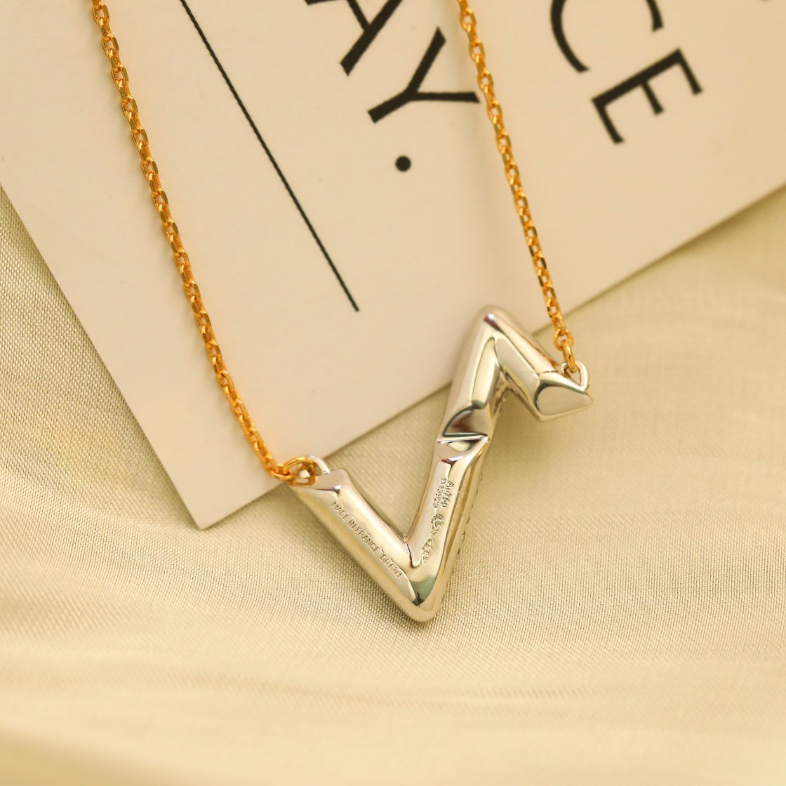 [Luxe]VOLT SILVER DIAMOND PEDANT NECKLACE