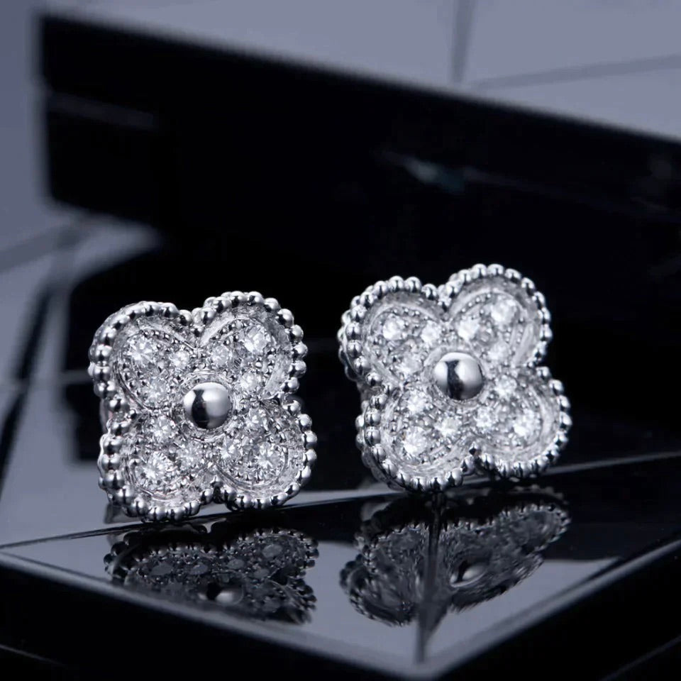 [Luxe]CLOVER 1 MOTIFS DIAMOND STUD EARRINGS SILVER