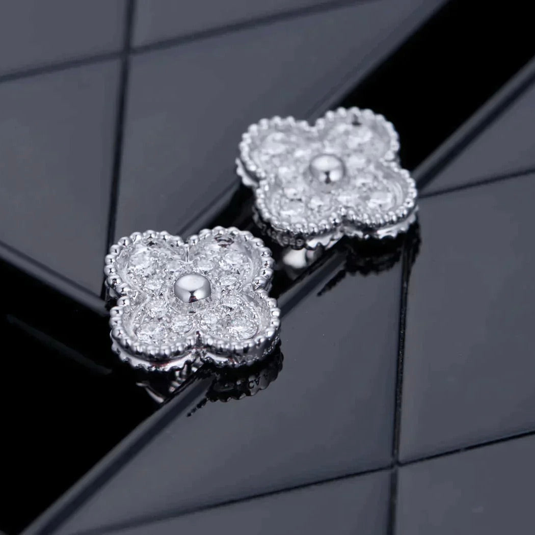 [Luxe]CLOVER 1 MOTIFS DIAMOND STUD EARRINGS SILVER