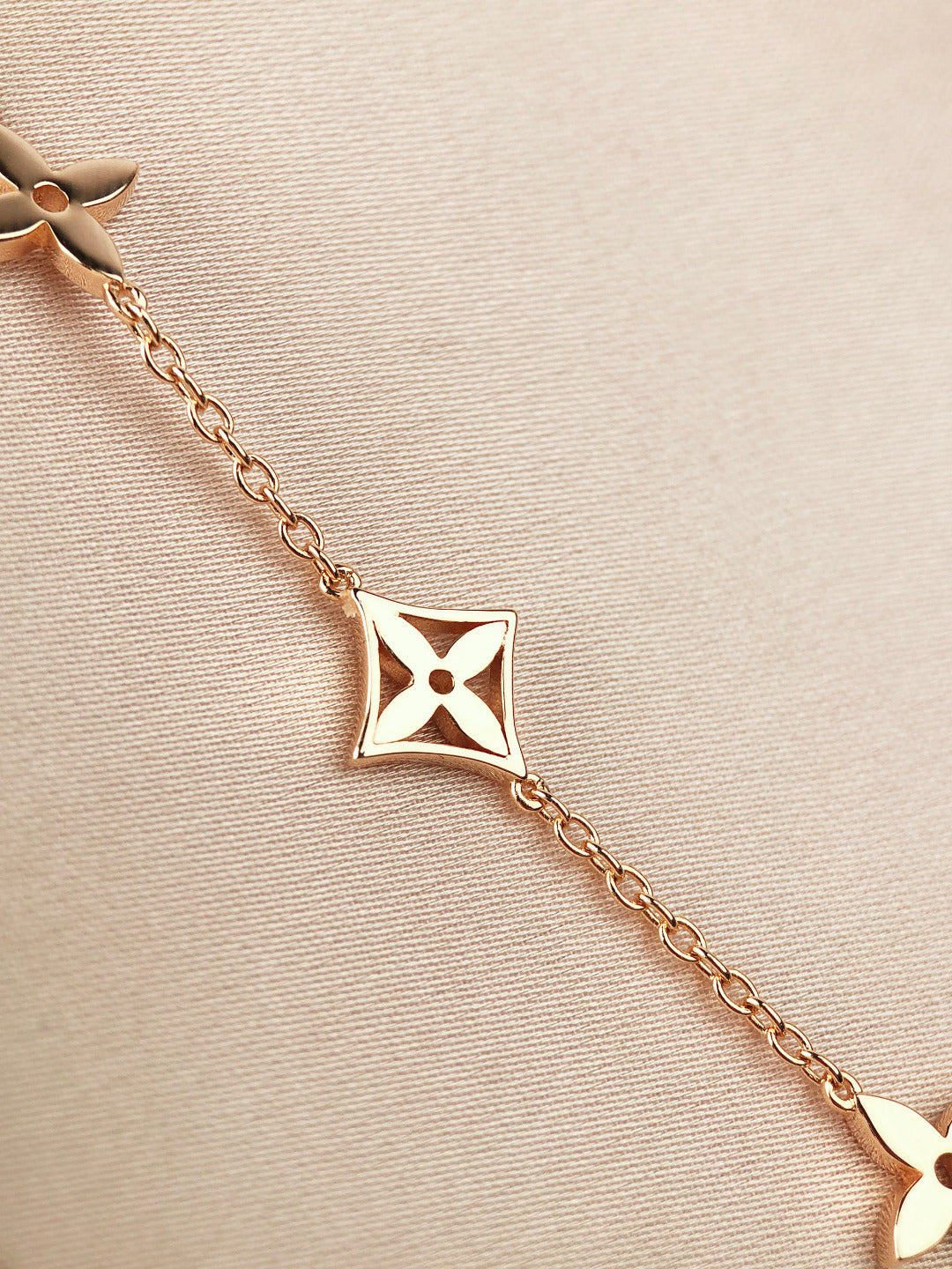 [Luxe]STAR AND SUN 7 MOTIFS GOLD BRACELET