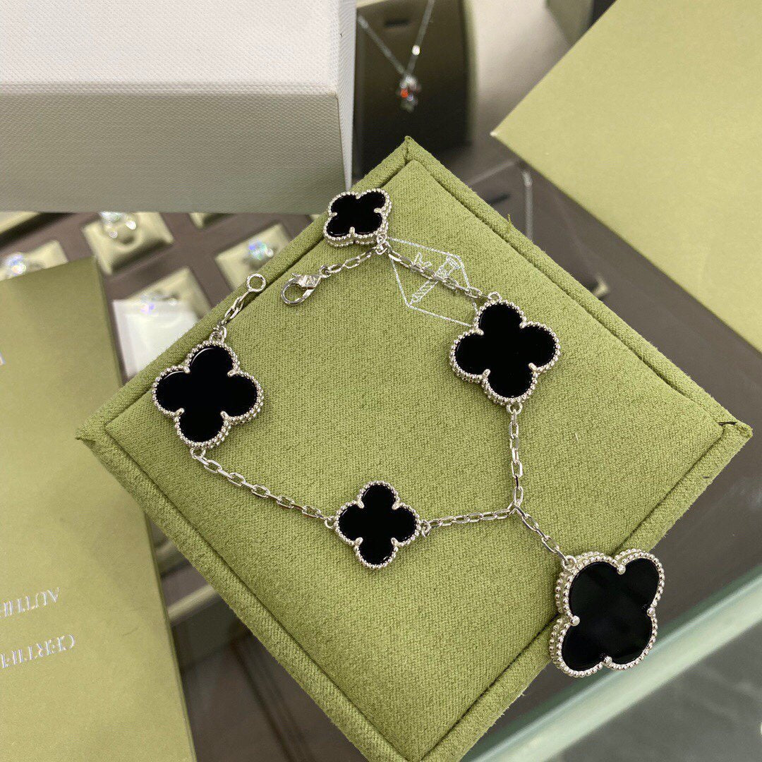 [Luxe]CLOVER 5 MOTIFS SIVLER ONYX BRACELET