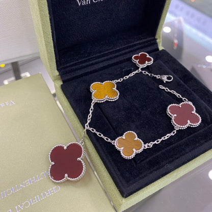 [Luxe]CLOVER 5 MOTIFS SIVLER CARNELIAN TIGER EYE BRACELET