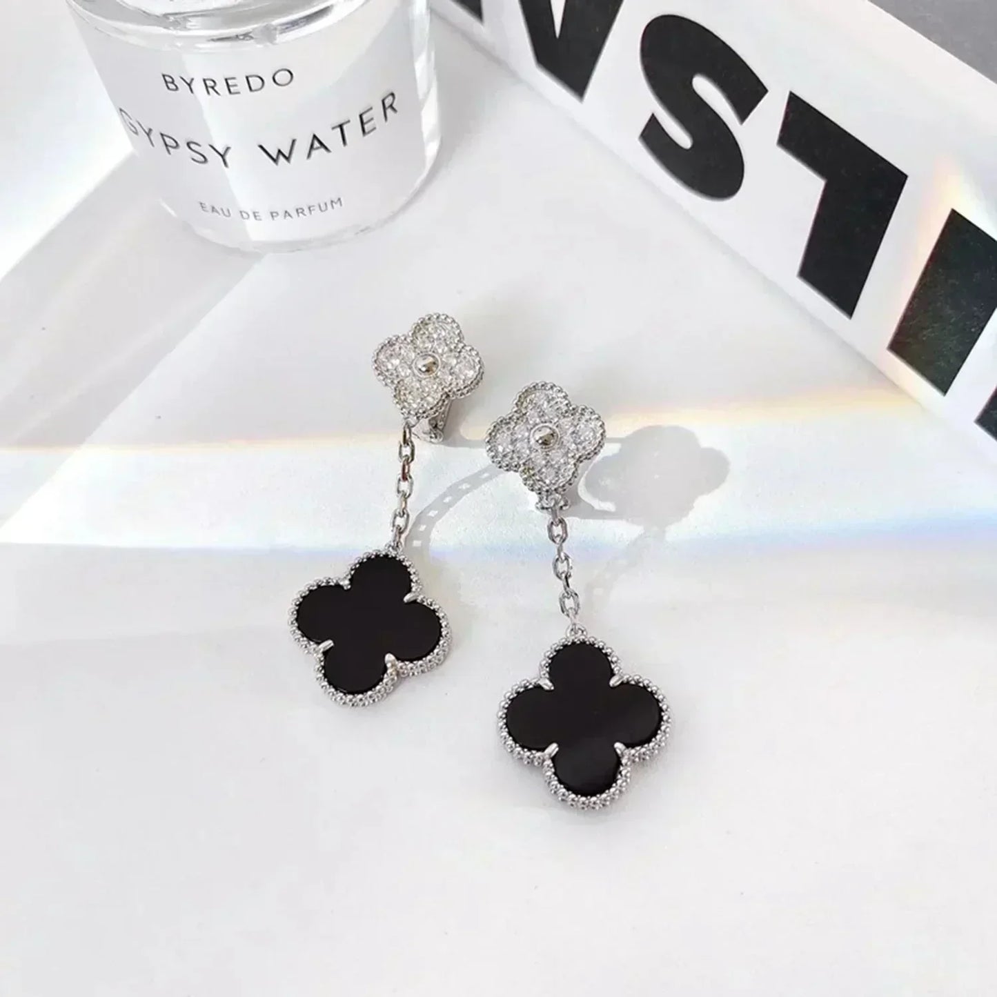 [Luxe]CLOVER 2 MOTIFS  DIAMOND ONYX EARRINGS SILVER