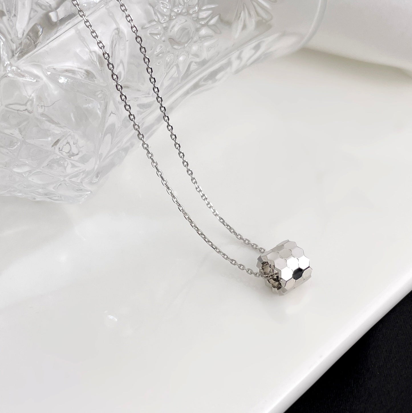 [Luxe]BEE MINI NECKLACE