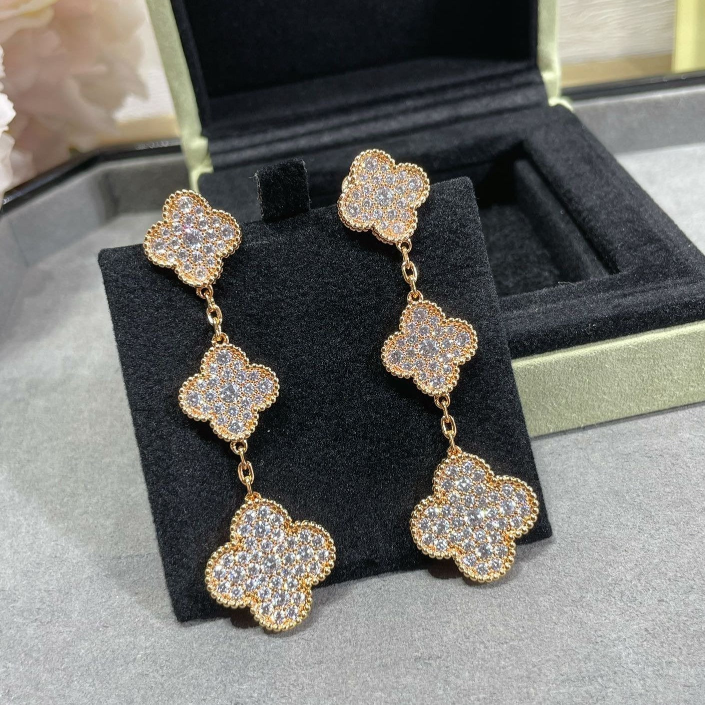 [Luxe]CLOVER 3 MOTIFS DIAMOND PAVED ROSE GOLD EARRINGS