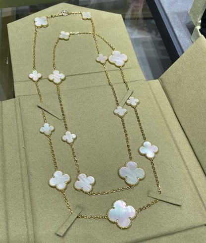 [Luxe]CLOVER 16 MOTIF WHITE MOP GOLD NECKLACE