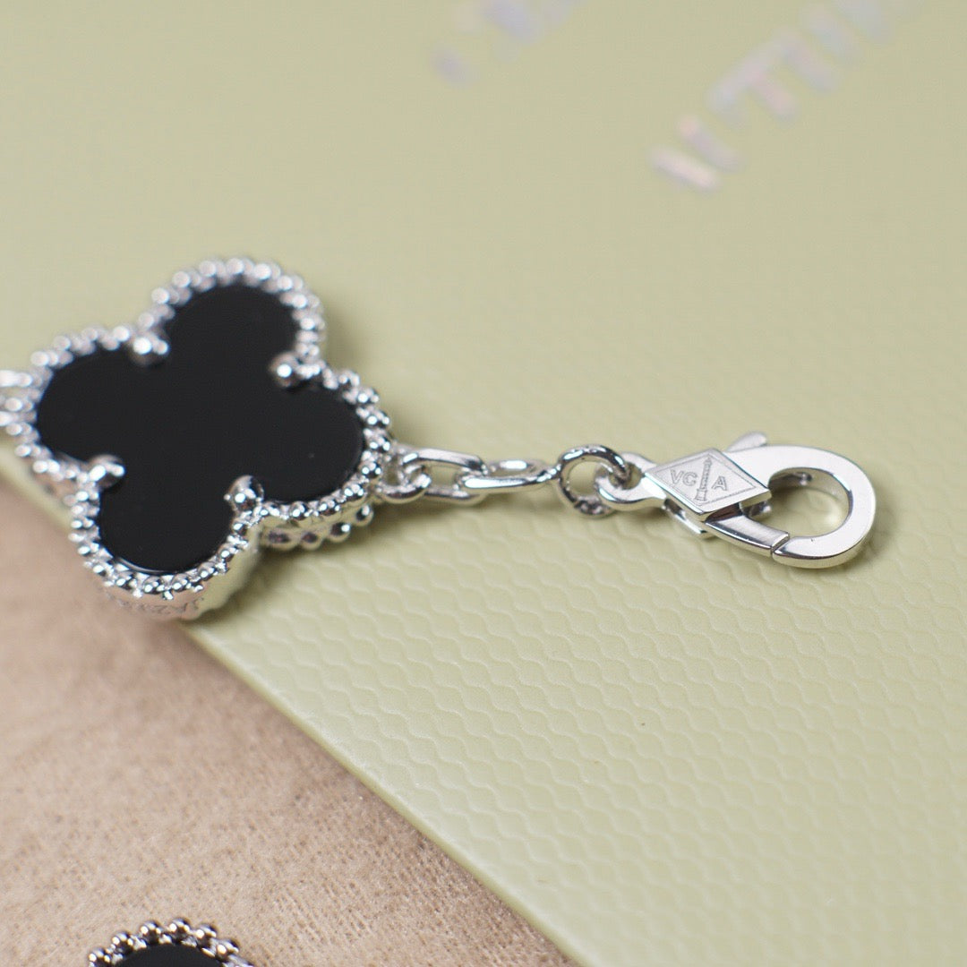 [Luxe]CLOVER 5 MOTIF ONYXS  BRACELET SILVER