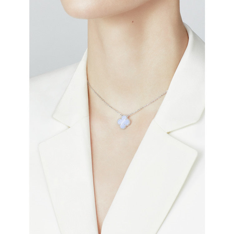 [Luxe]CLOVER 15MM BLUE CHALCEDONY NECKLACE SILVER