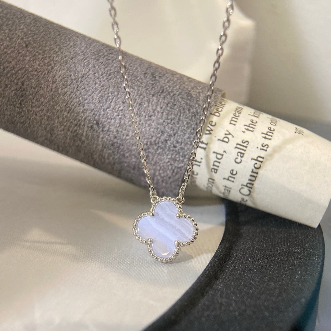 [Luxe]CLOVER 15MM BLUE CHALCEDONY NECKLACE SILVER