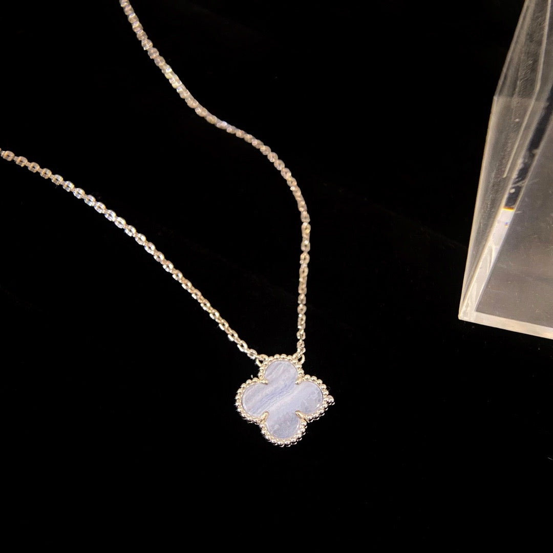 [Luxe]CLOVER 15MM BLUE CHALCEDONY NECKLACE SILVER