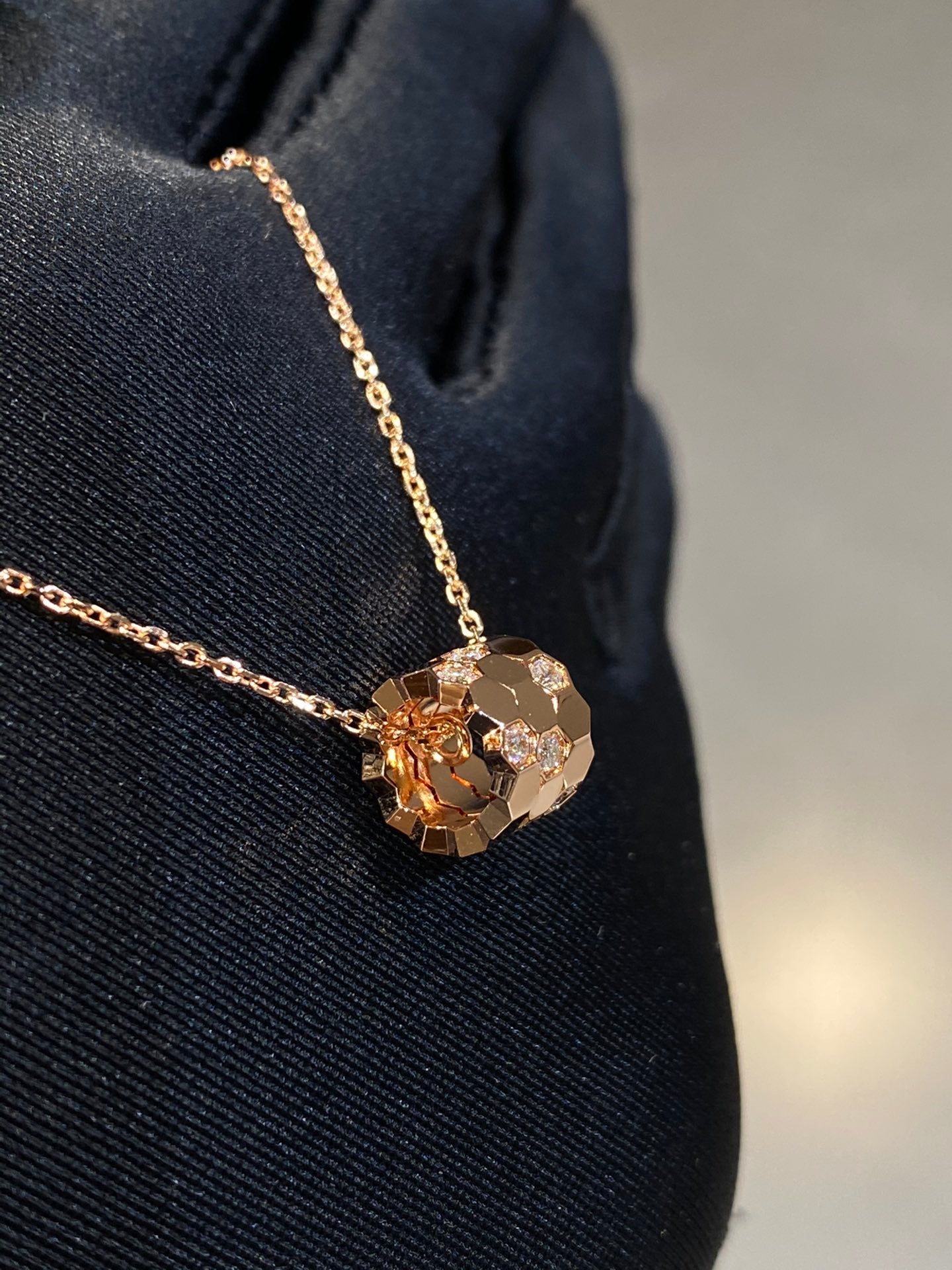 [Luxe]BEE LOVE DIAMOND NECKLACE